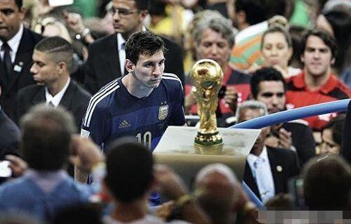 CS粉丝： Falcons 在他们的阵容上花费超过2100万美元，但在Major比赛中尚未赢得一场季后赛比赛